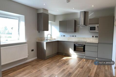 Bright Open-Plan Kitchen/Living Area