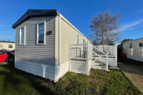 3 Bedroom Static Home For Sale By Guildcrest Estat