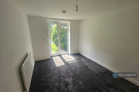 Holly House, Bolton, BL3 photo 4