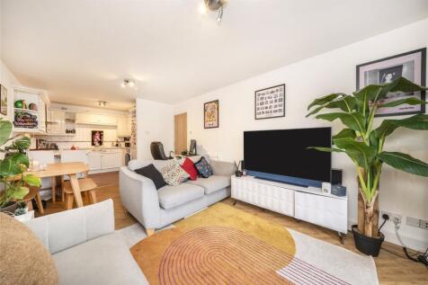 Living Room/Kitchen