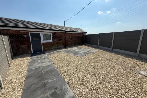 1 The Courtyard Private garden 2