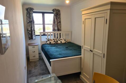Room 5, Ensuite Room