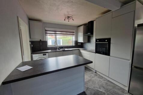 Park Lane, Rotherham, S65 4BT photo 4