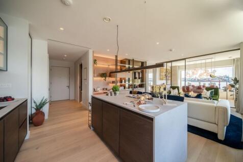 London, E16 - property photo