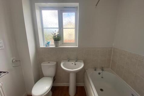 Bathroom (2).jpeg