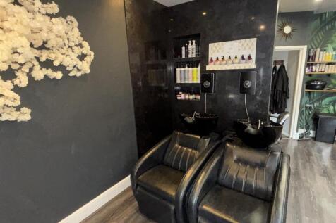 Hairdresser / Barber Shop for sale Image 5