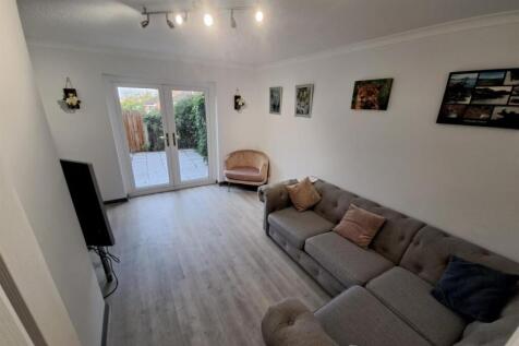 Lounge 1.jpg