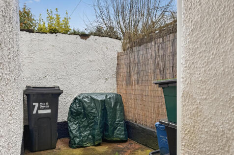 Rear Enclosed Courtyard