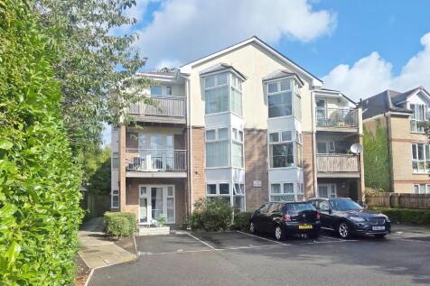 Bournemouth, BH8 - property photo