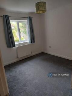 Franklin Court, Tadley, RG26 photo 4