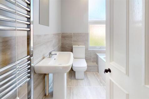 Lumley-Terrace-Bathroom.jpg