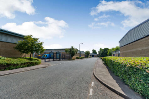 Commercial Property to rent Image 9