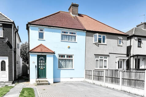 Semi-detached, 3-bedroom home, Romford