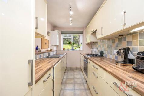 Varndean Drive, Monterey Court, 4-011.JPG