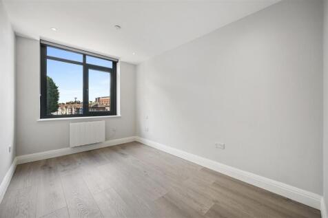 Flat 19 Francis House, 760-762 Barking Road, London photo 5