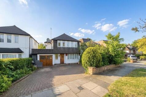 3 Bedroom Detached For Sale in N21