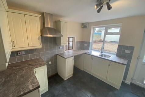Kitchen 2.jpg