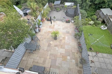 Hawthorn Way 44 - Garden Front.jpg