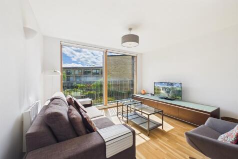 Living Room / Kitche