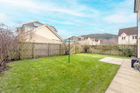 4 bed, 3 bath Detached in Leeds - Photo 17
