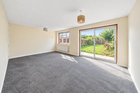 Chantry Lane, London Colney, AL2 photo 4