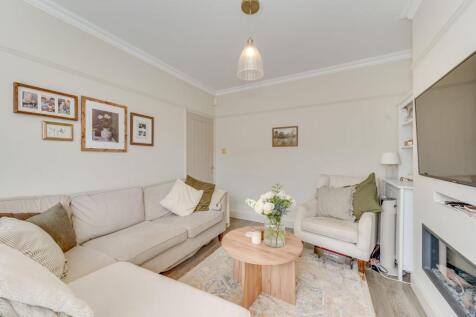 KITCHEN, DINER AND LIVING ROOM