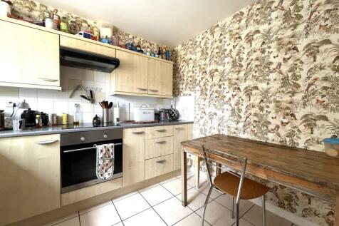 Helmsdale, Swindon, Wiltshire photo 4