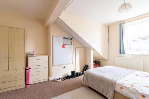 Royal Park Avenue, Hyde Park, Leeds photo 5