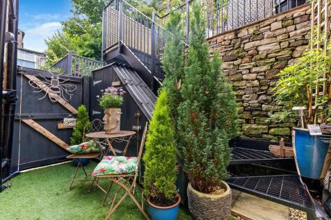 BESPOKE GARDEN SHED FOR STORAGE