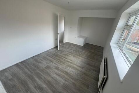 2 Eltham Close, Nottingham, Nottinghamshire, NG8 photo 5