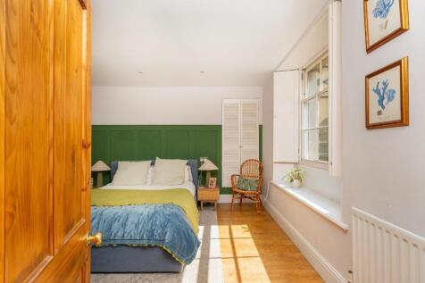 G0F2WPCN - Bedroom F.jpg