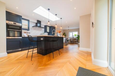 Award-winning Media team on EVERY Listing_4