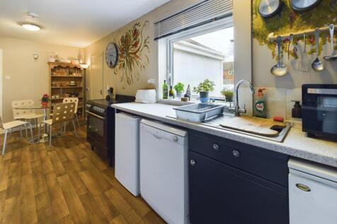 CAM02519G0-PR0188-STILL002