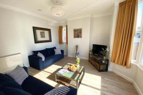 6-bed house on Storer Road, Loughborough, £3,258/mo