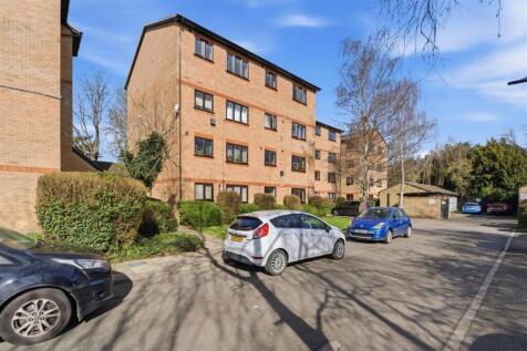 67 Azalea Close Outside.jpg