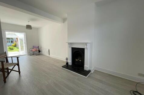 Rushbrook Crescent, London, E17 photo 4