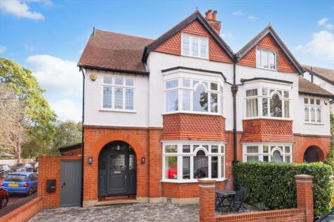 Weybridge, KT13 - property photo