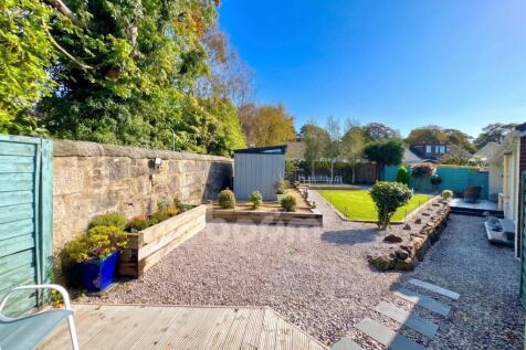 Arran Crescent, Beith rear garden