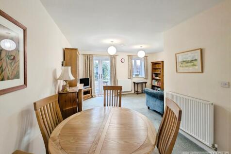 Open Plan Kitchen Living Space