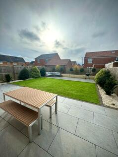 Cochrane Gardens, Redcar, North Yorkshire, TS10 photo 4