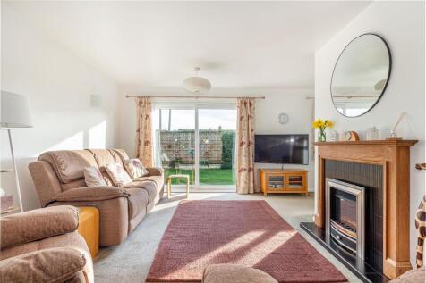 Living-room-2.jpg