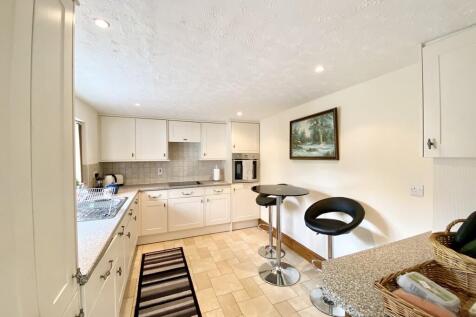 Station Road, Bleasby, Nottingham photo 3