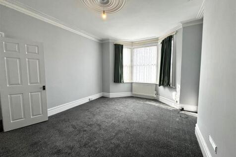 Living Room.jpg