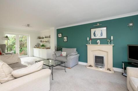 1 Arbour Close-4.jpg