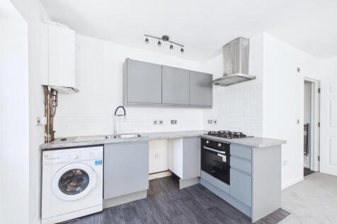 2 - Two-Bedroom Bungalow in St. Annes.jpg