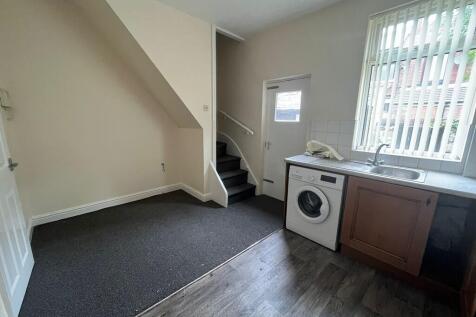 Rathbone Street, Rochdale, OL16 5BH photo 4