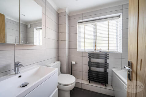 b33389a5-64c0-46f...