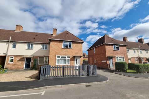 3-bed terraced on 15 Maple Road, Leamington Spa, £1,380/mo