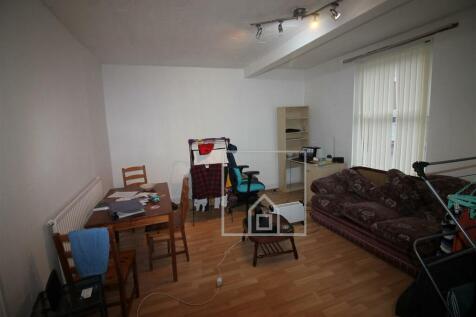 Brudenell Grove, Hyde Park, Leeds photo 4