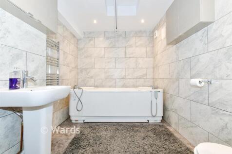 En-Suite Bathroom